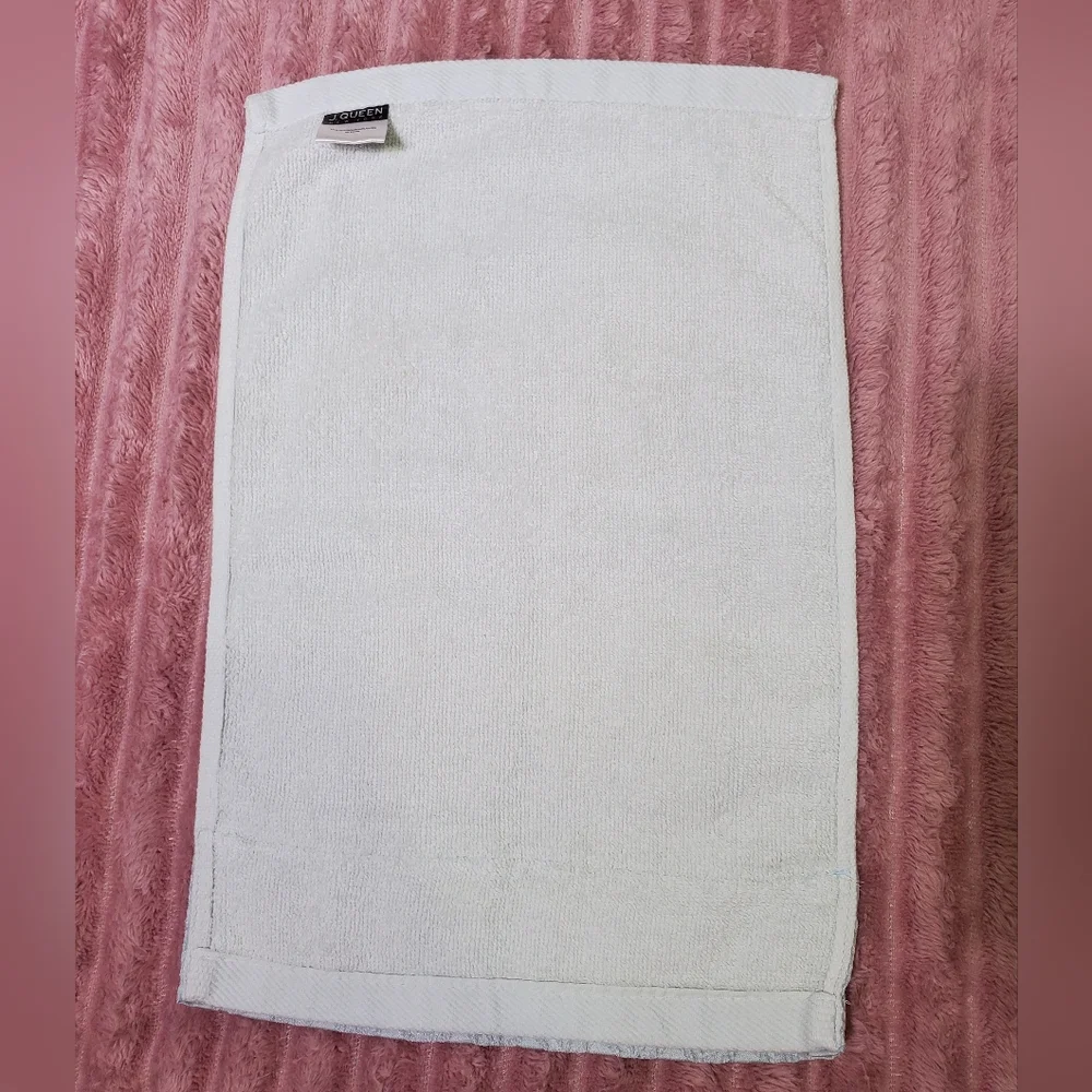 J. Queen New York Bathroom Decorative Blue Embroidered Bath Towel Set*